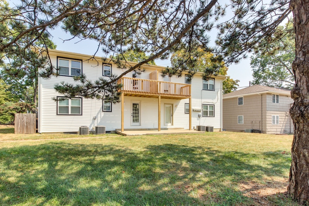 Pet-friendly Overland Park Condo With Pool Access! view 4