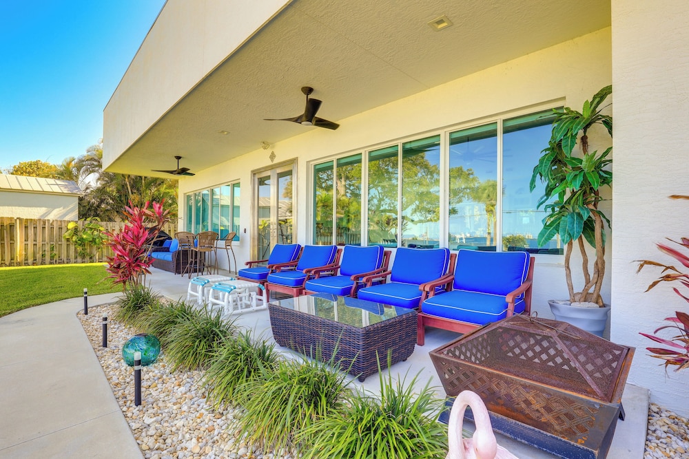 Sleek Fort Pierce Vacation Rental w/ Private Dock! view 4