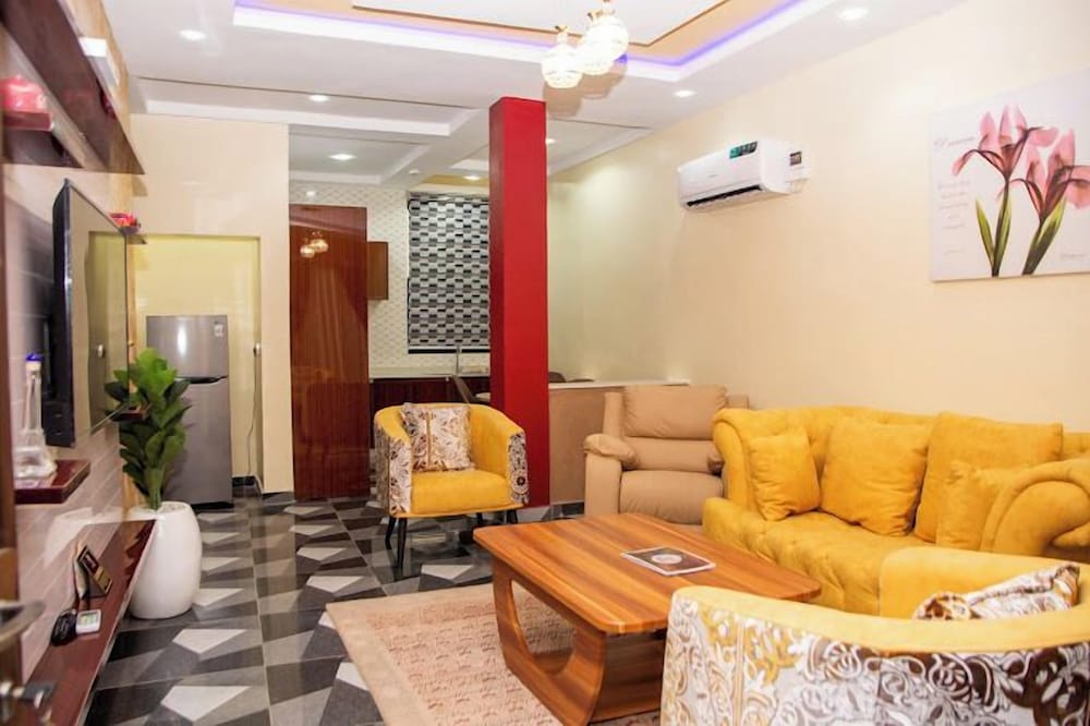 Daystar Luxury Apartment