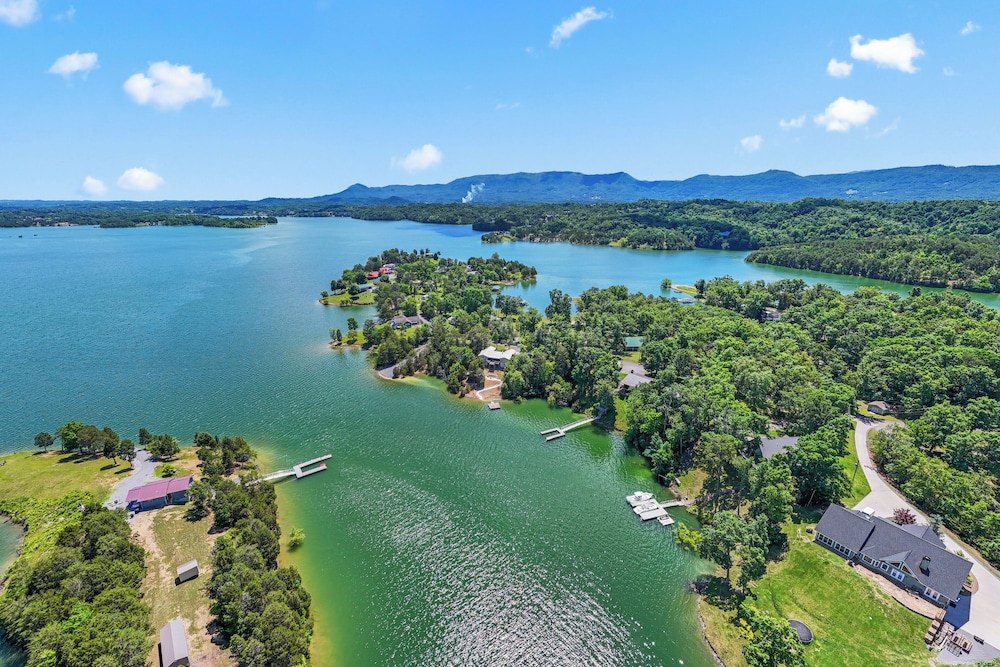 Rustic Lakefront Home w/ Beach! view 4