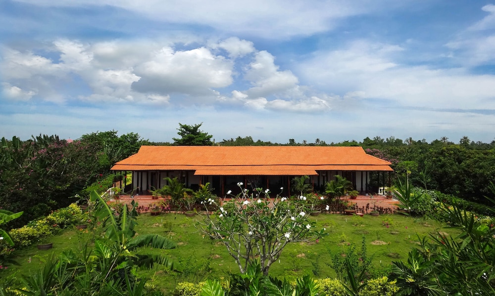 Mekong Riverside Boutique Resort & Spa