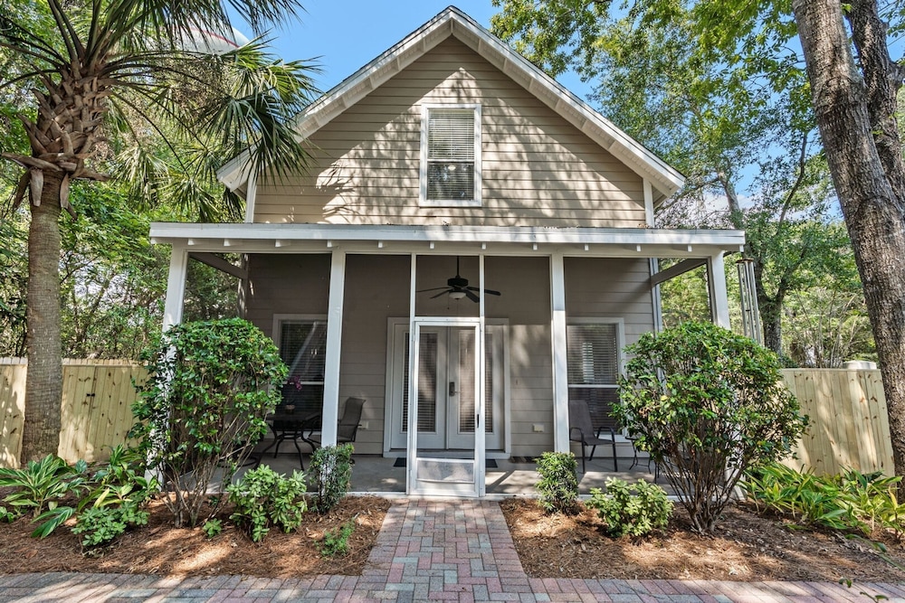 Honey Bee Bungalows by Avantstay Boat Friendly Pool Access