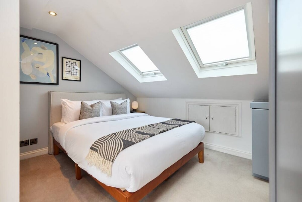 The Kensal Green Place - Modish 2bdr Flat With Study Room