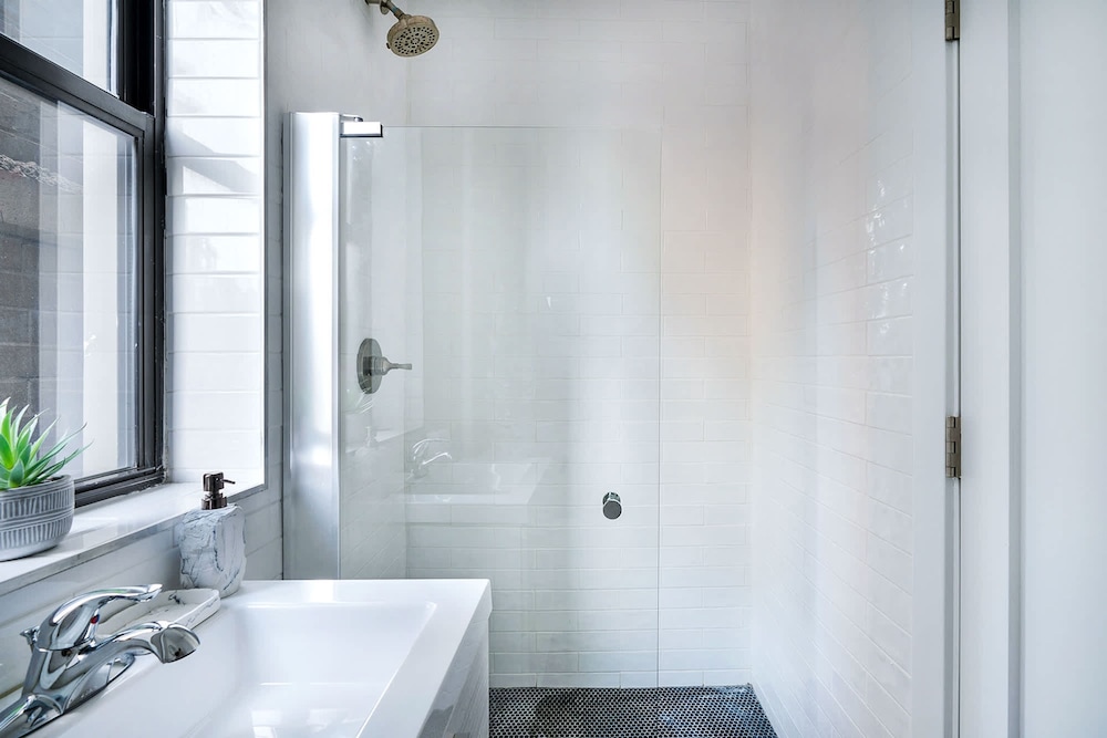 1290-3 New Renovated 2 Bedrooms in UES