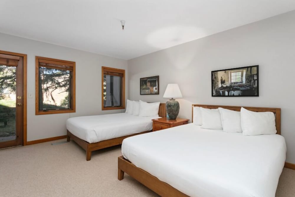 6 - Three Bedroom Ontario Lodge 3 Condo