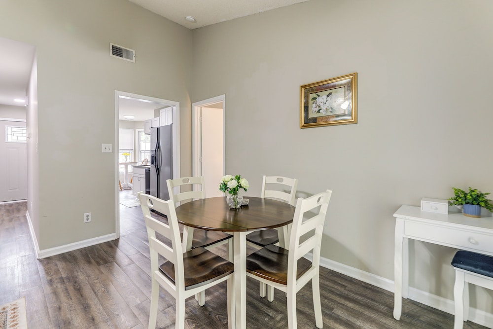 Jacksonville Home By Camp Lejeune, Beaches & More!