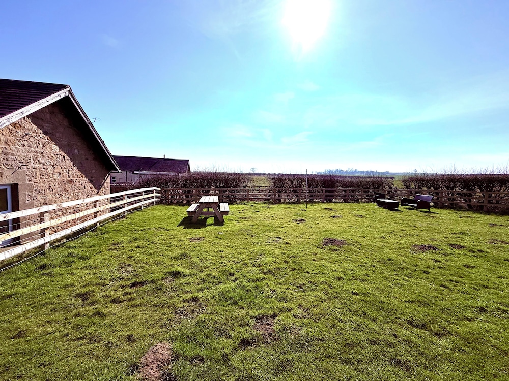 Lonnon Cottage