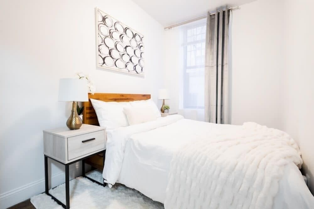 1435 UES Apartment