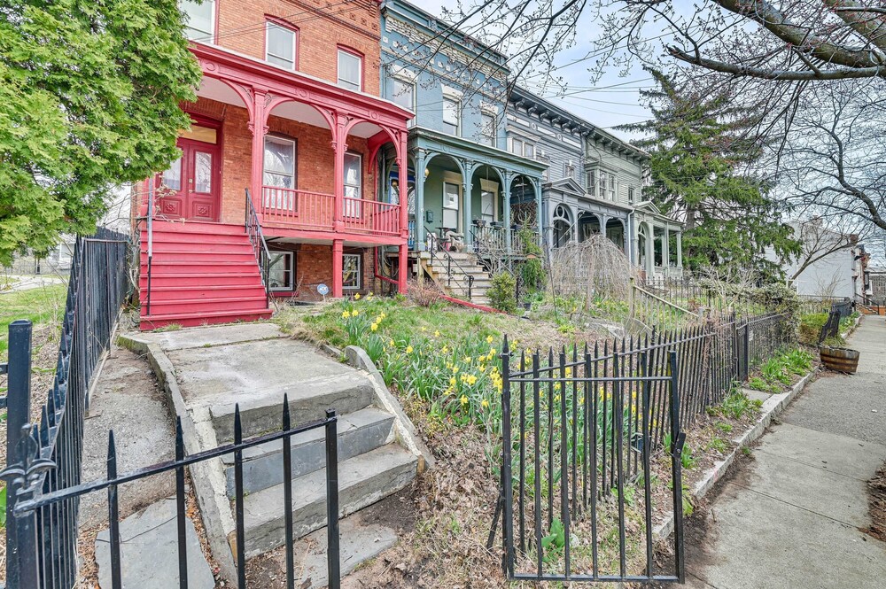 Downtown Albany Vacation Rental - Chic & Walkable! view 4