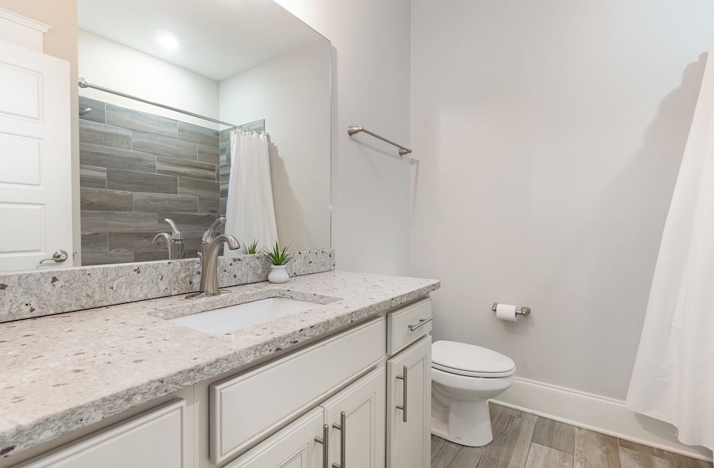 Belwood Manor-across From Parthenon-5 Min Broadway