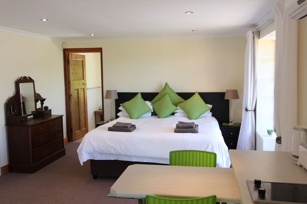 Acara Guest Cottages