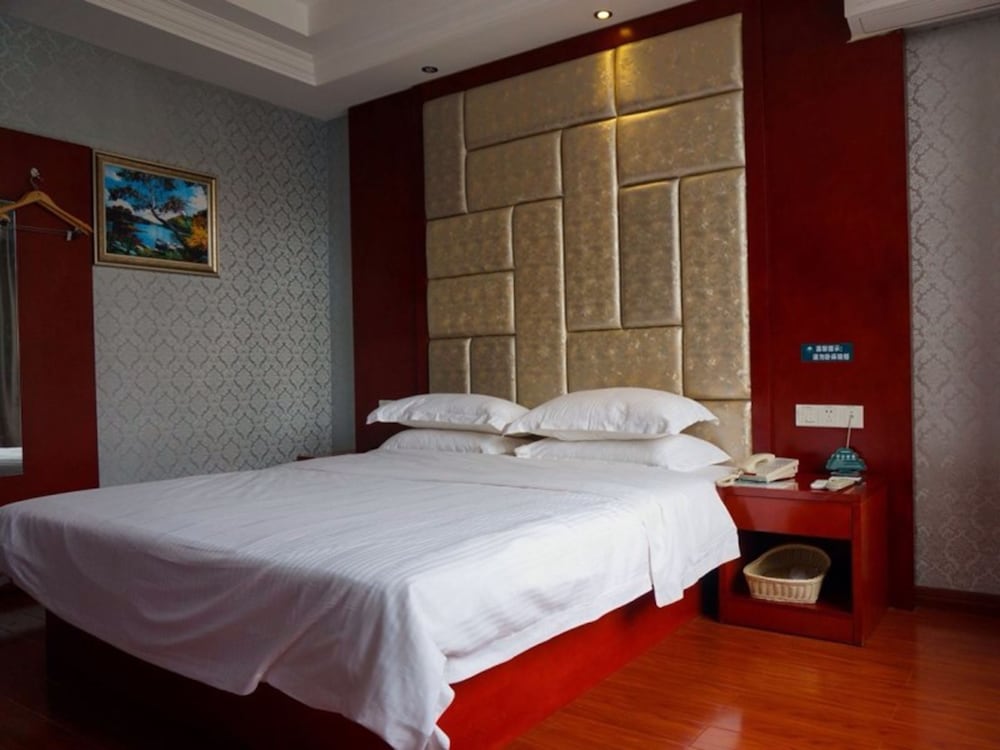 GreenTree Inn GanZhou Zhanggong District SanKang Temple RT-MART Express Hotel