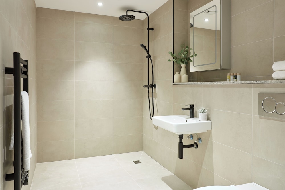Commercial Road Serviced Apartments - London City East