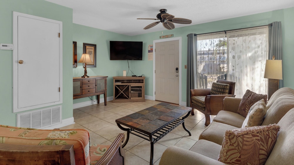 Portside Resort D1: Gulf Retreat With Pools, Beach & Family Adventures!