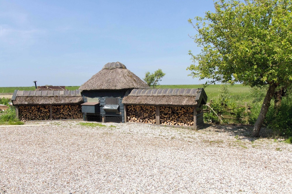 Authentic Apartment Near Schagen