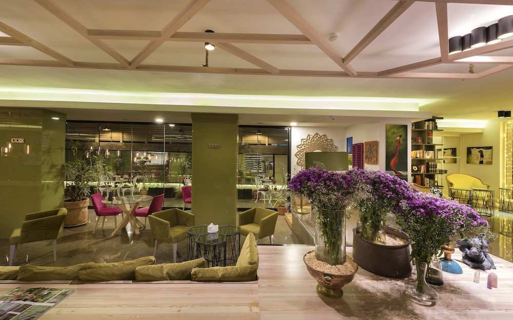 Nun By Laren Hotels - Image 51