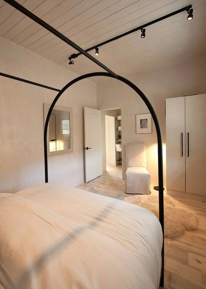 Palace Modern Residences at the Railyard
