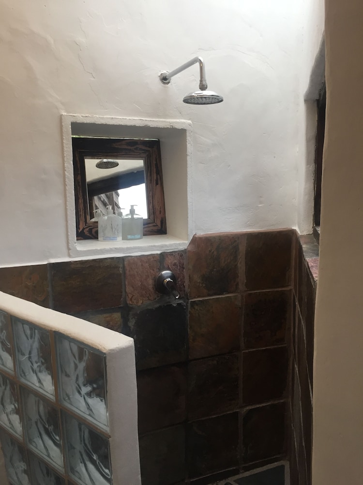 African Crags Eco Lodge