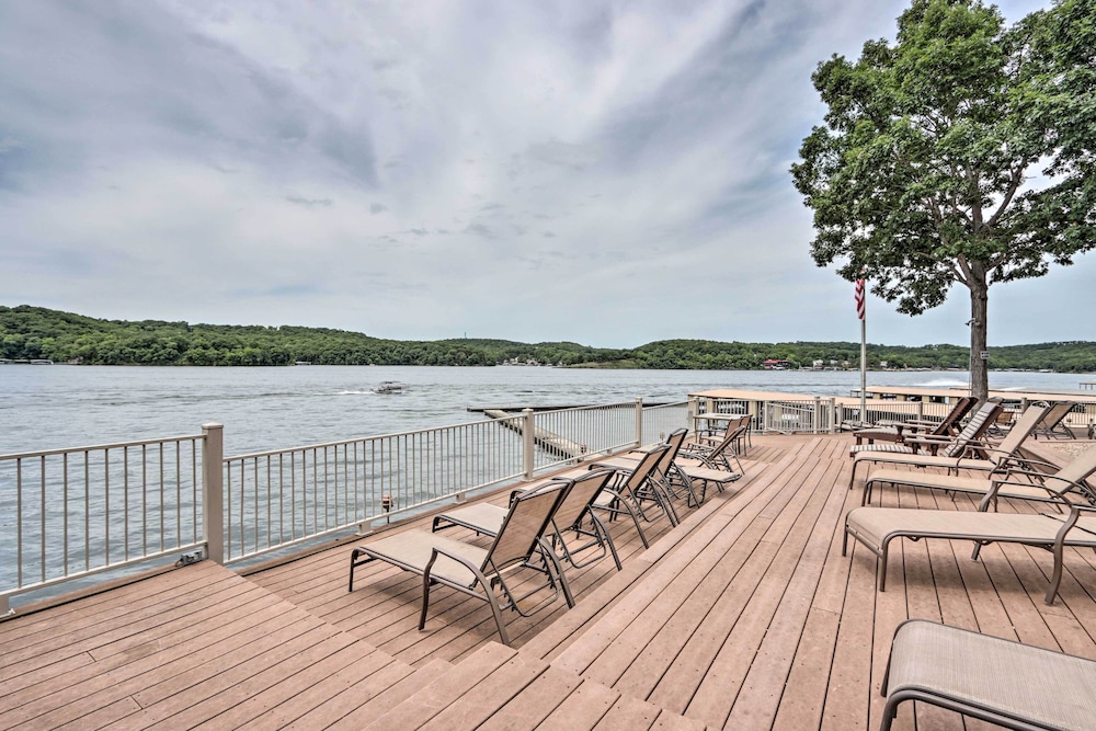 Lake View & Boat Slip: Osage Beach Retreat!