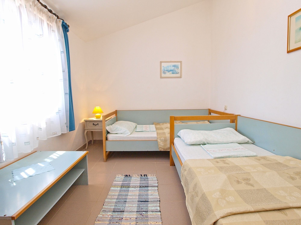 Apartments Vladislava 906