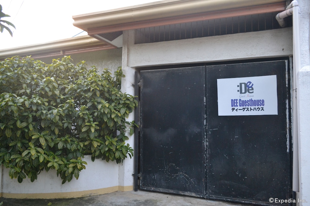 Dee GuestHouse