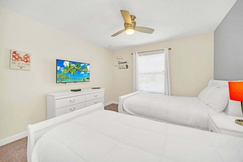 Beautiful Paradise Palms Retreat 4 Bedroom Townhouse