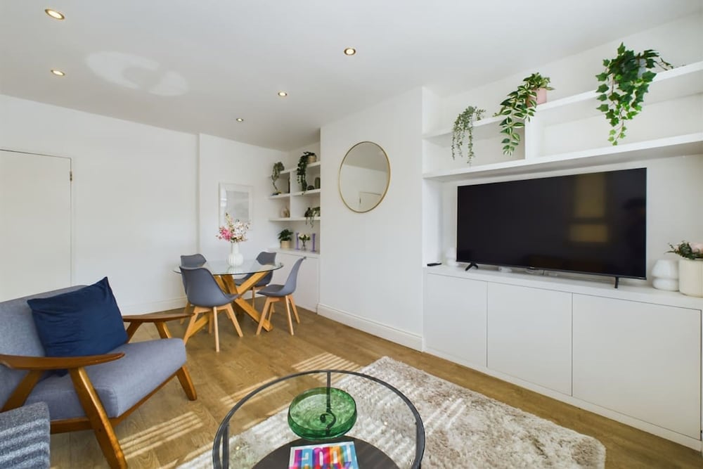 The Earl s Court Hideaway - Warm 3bdr House