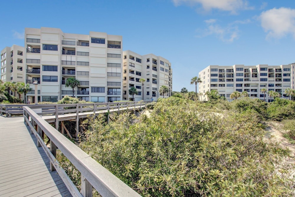 Surf And Racquet Club B149 2 Bedroom Condo