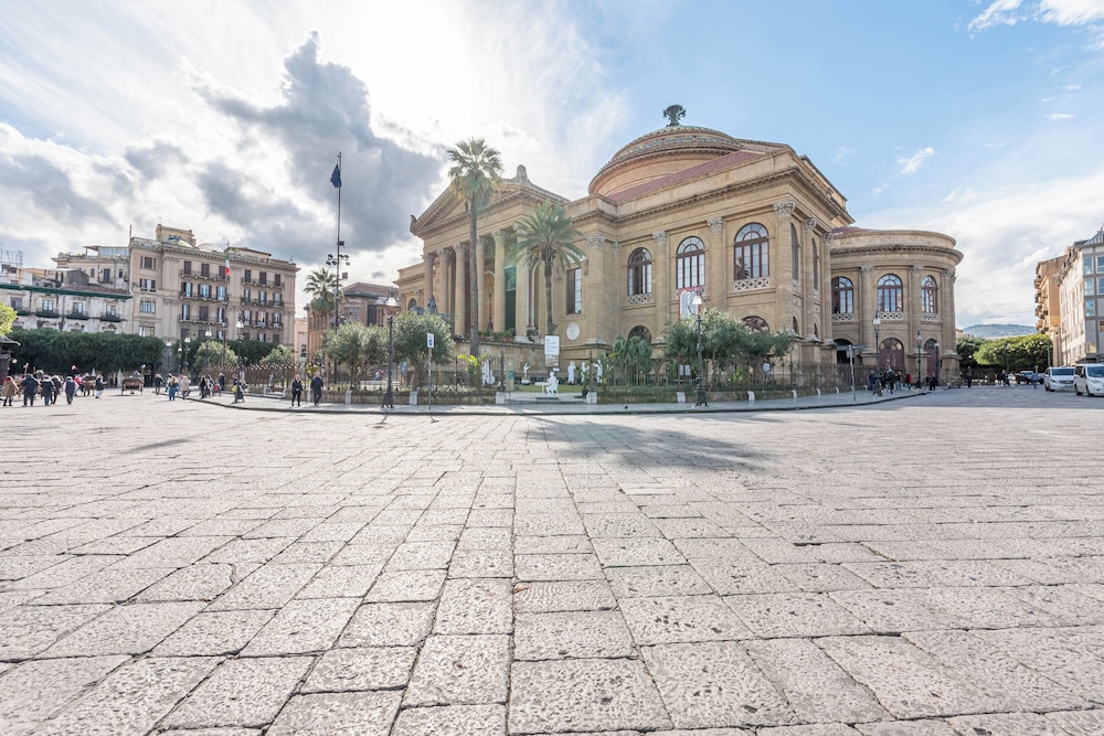 Il Cortile degli Aragonesi by Wonderful Italy