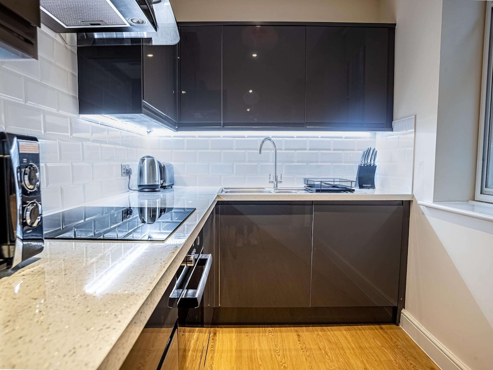 3BR Waterfront Apt - 10 min to City Center Ipswich