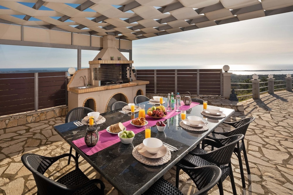 Villa Mediterranean View