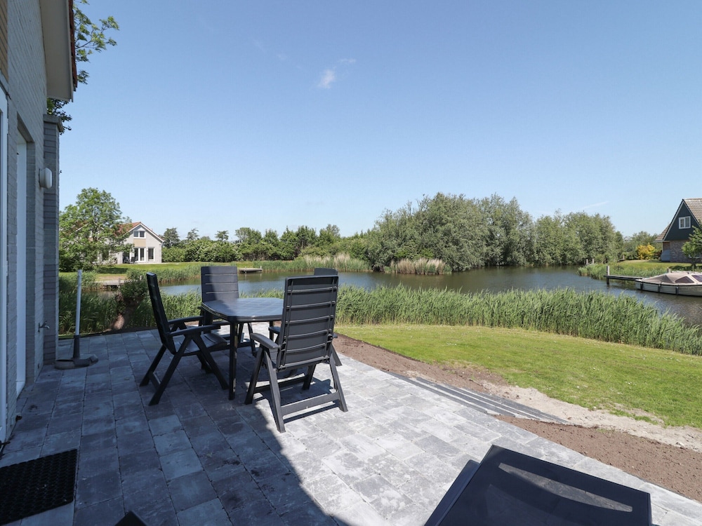 Nice Holiday Home With Bubble Bath view 3