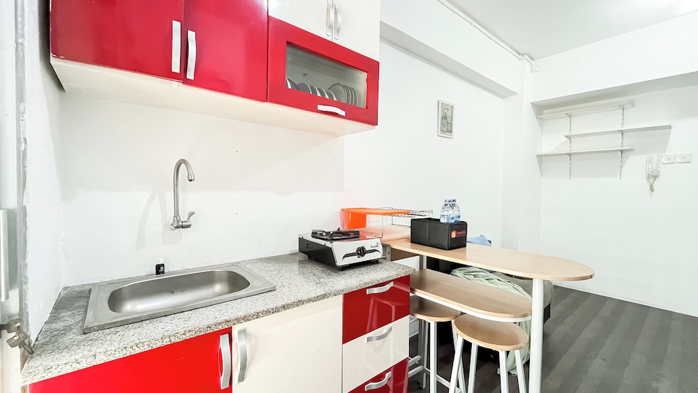 Warm And Homey 2Br Apartment At Green Bay Pluit