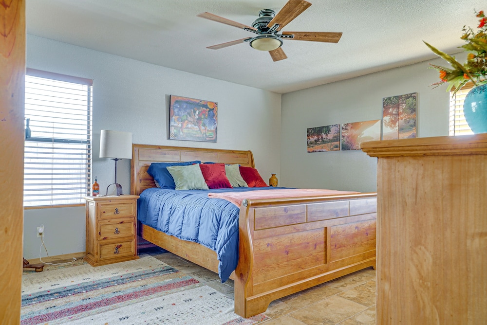 Quiet Country Home in Las Cruces w/ Horse Stalls! view 2