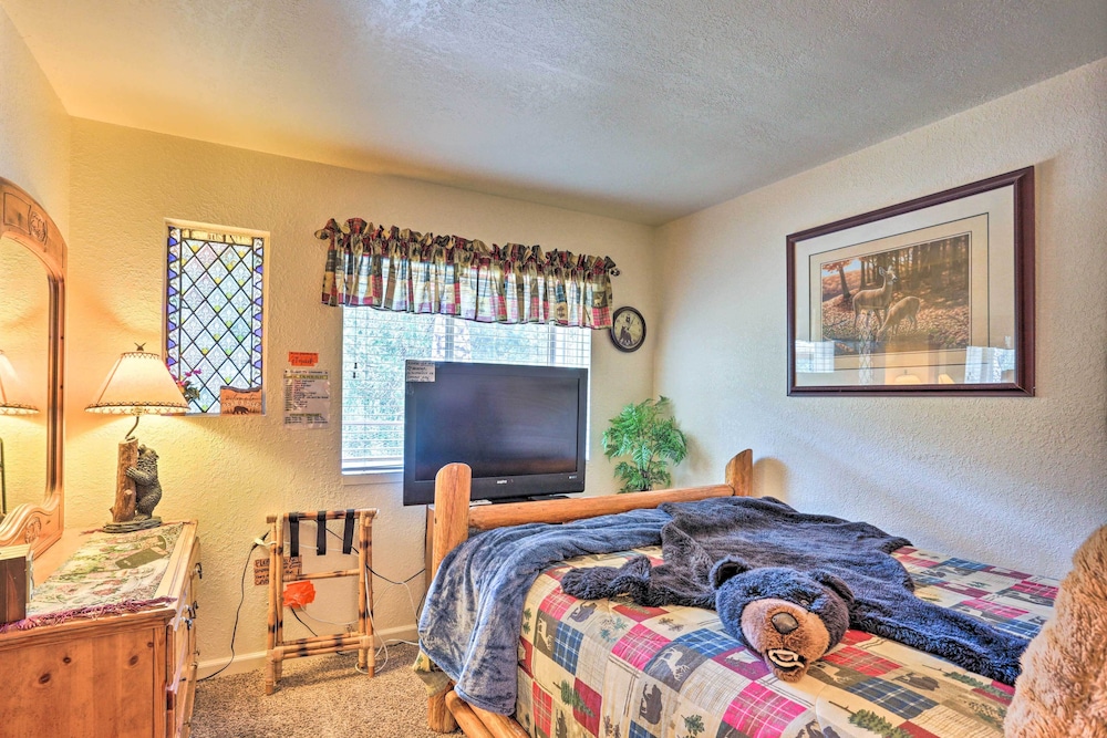 Gorgeous Oakhurst Retreat w/ Swimming Hole! view 2