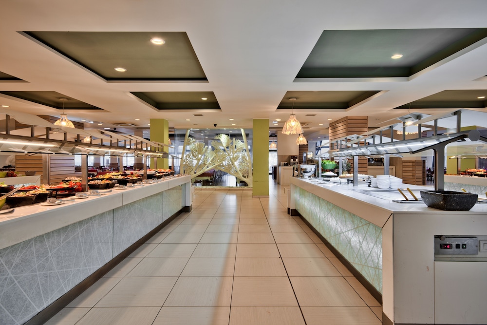 Mellieha Vacations - db Seabank Resort and Spa - Property Image 6