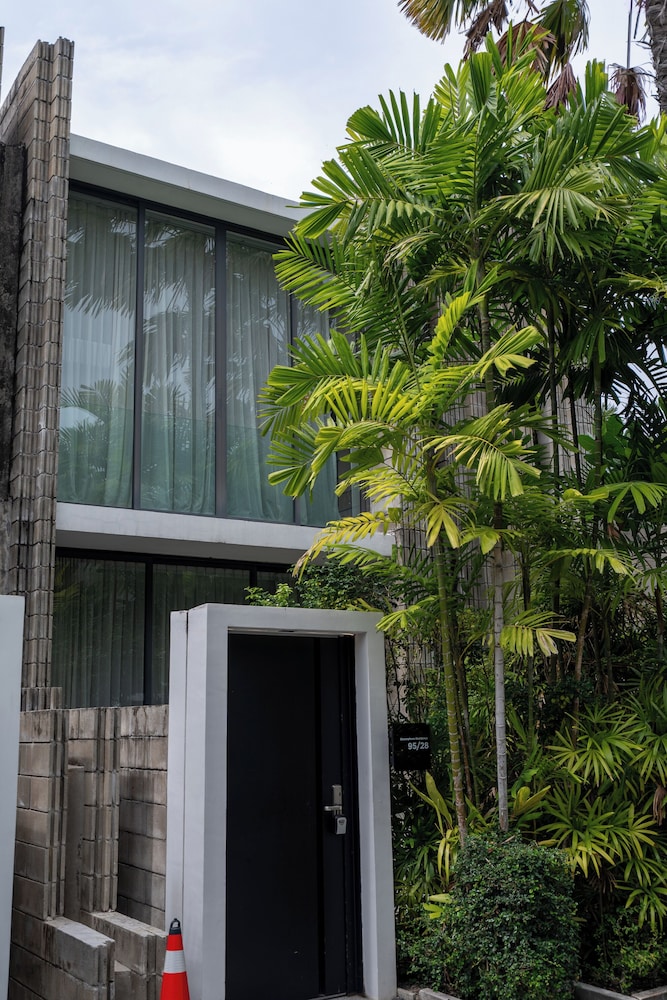 Oceanphere Villa by Prop Hopper