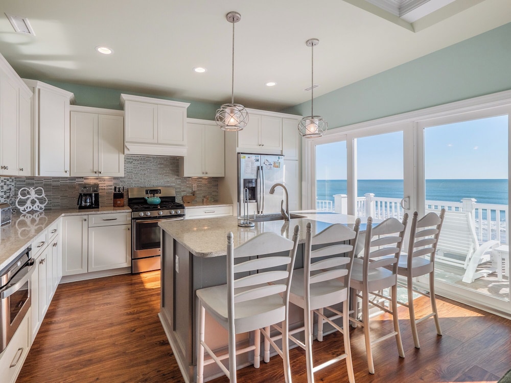 Sandy Feet by Topsail Realty