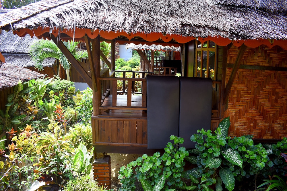 Phi Phi Relax Beach Resort