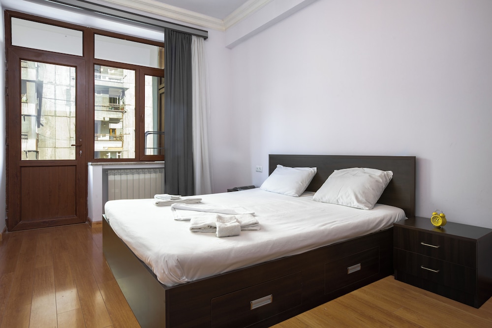 Stay Inn on Yekmalyan St