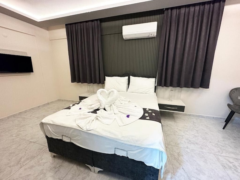Marina Lora Butik Otel Sığacık