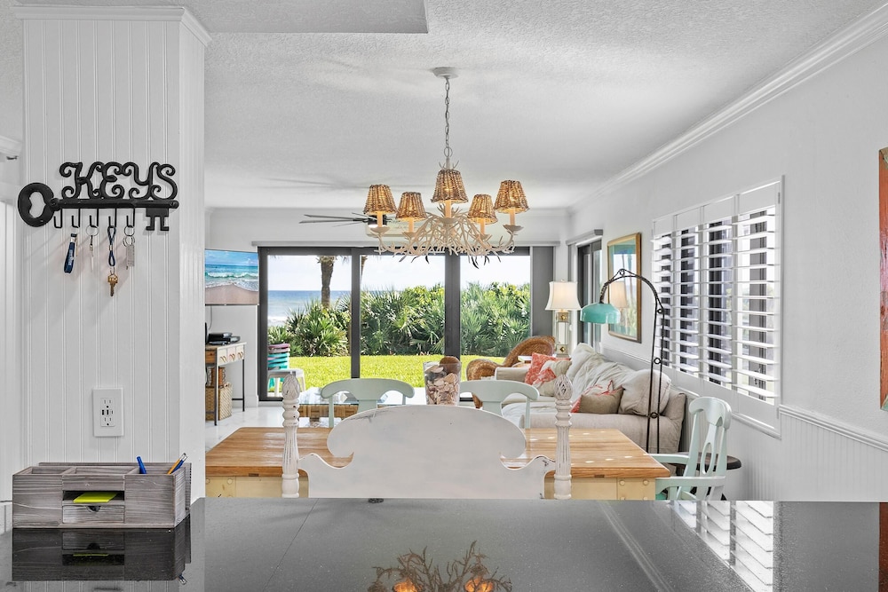 Shorehom by the Sea 14