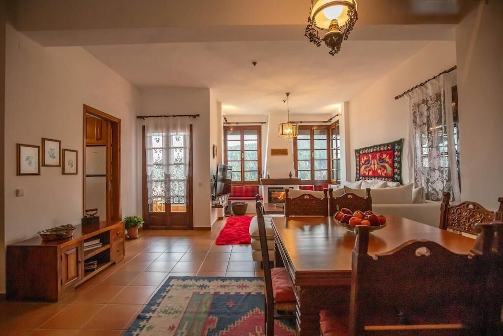 Alonia Forest House - Limni Plastira Getaway