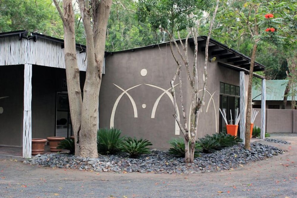 Emdoneni Lodge
