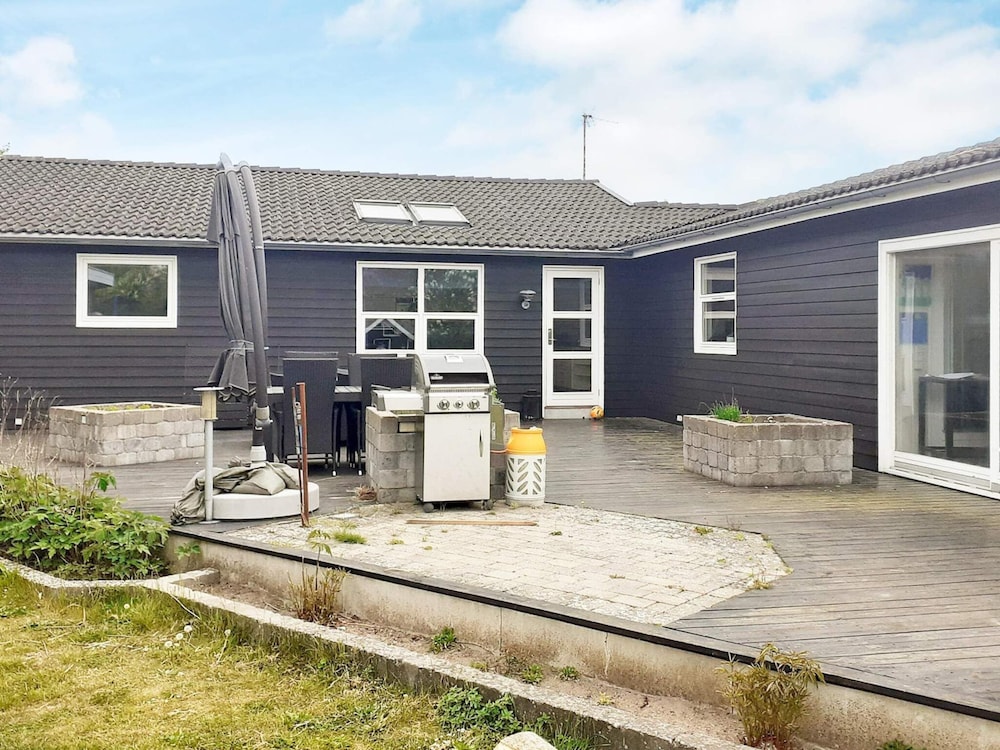 10 Person Holiday Home in Jaegerspris view 3