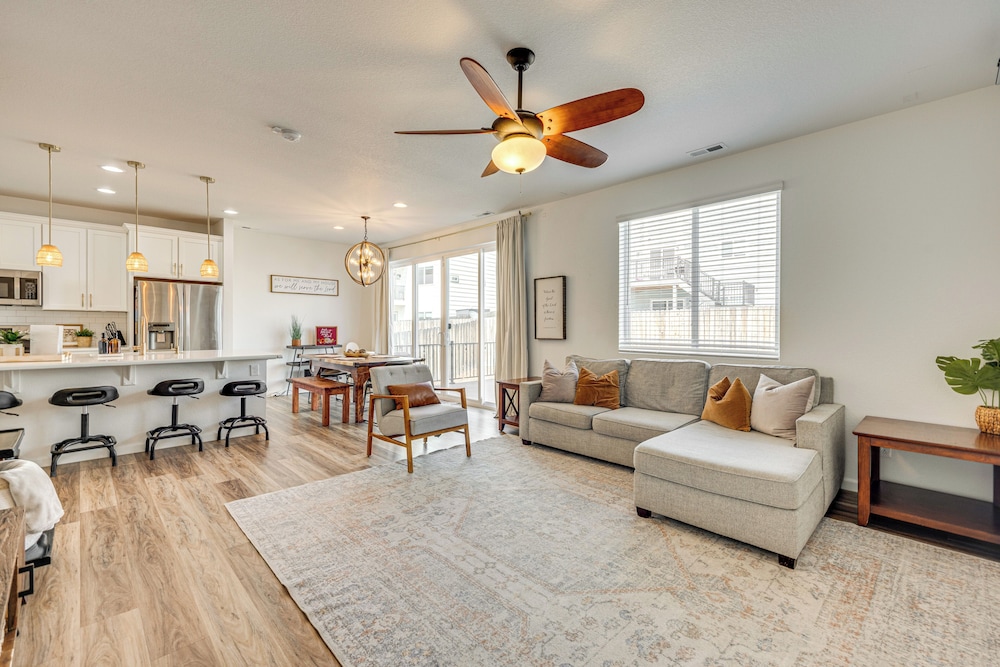 Bright Colorado Springs Home, 10 Mi to Dtwn!