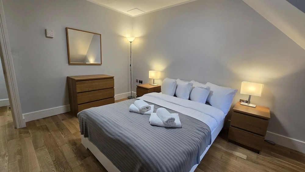 Westciti Chatsworth Road Apartments