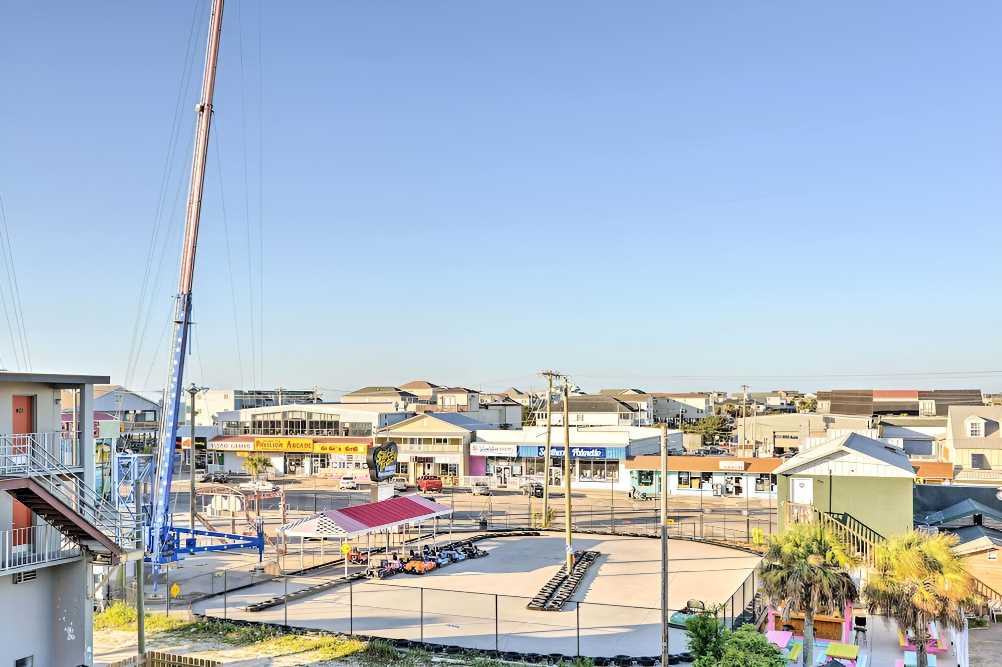 Garden City Condo w/ Pool Access - Walk to Beach! view 4