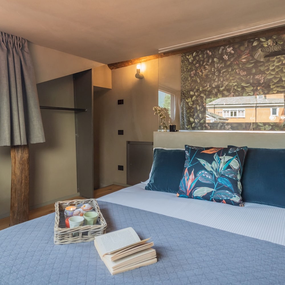 Urio s Castle Suites