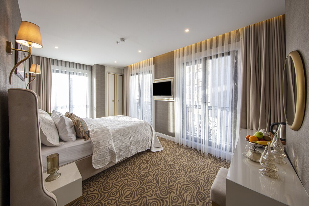 Mr Beyaz Butik Otel - Image 30